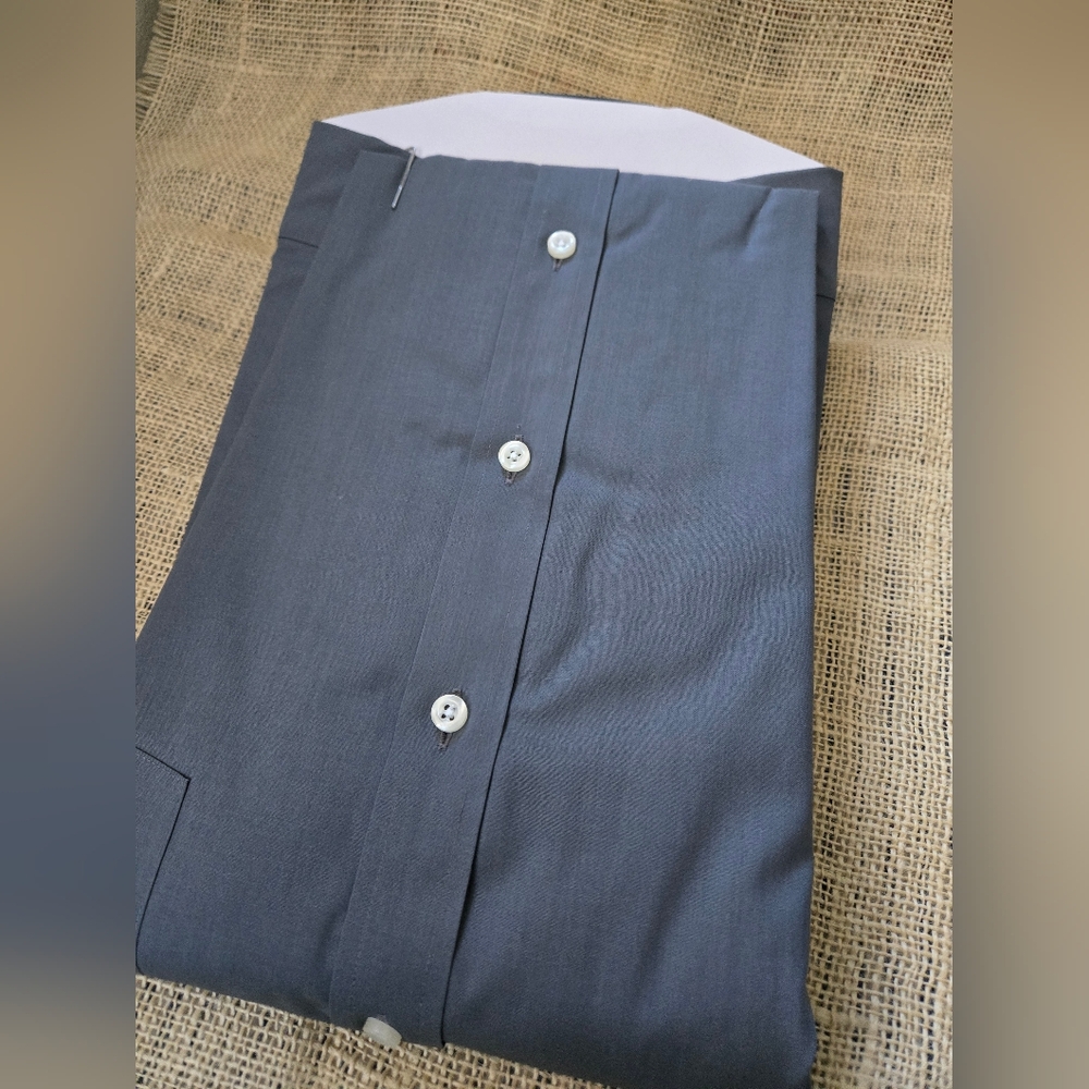 Tailored Fit Stafford Grey Size XL (17-17 1/2) Regular Fit Easy Care Dress Shirt - Picture 3 of 5